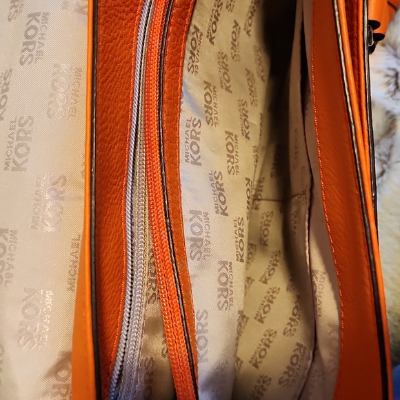 Michael Kors Margot Bag - Picture 5 of 9